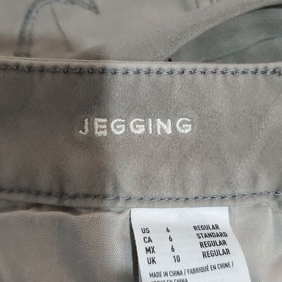 American Eagle Grey 360 super stretch size 6 30x29 jeggings - Picture 7 of 8